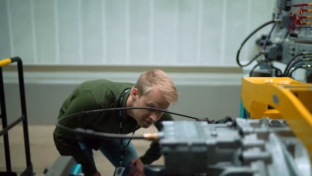 Scania Super - Rencontre avec les experts - Équipe Boîte de vitesse смотреть онлайн