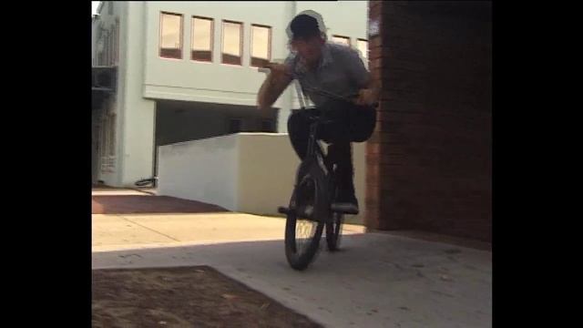 Calvin Kosovich VX1000 BMX Re edit смотреть онлайн