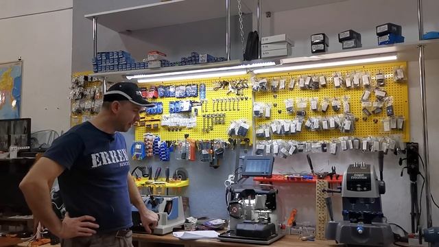 Анти Франшиза по изготовлению ключей. Или как открыть мастерскую по изготовлению ключей. Часть 1. смотреть онлайн