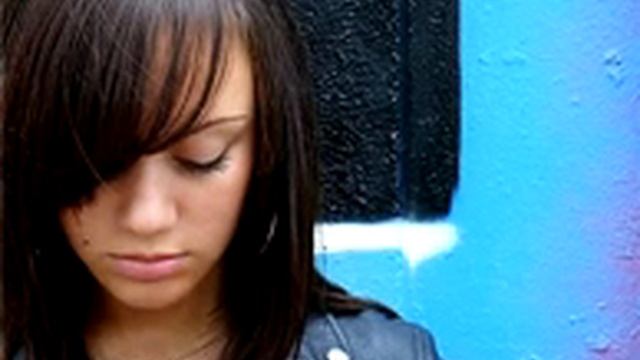Kim Leoni - Emergency (Original Extended Mix) смотреть онлайн