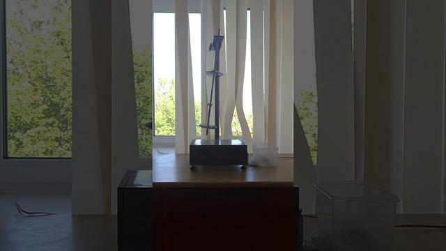 Оборотный маятник, положение 1, x=4 см смотреть онлайн