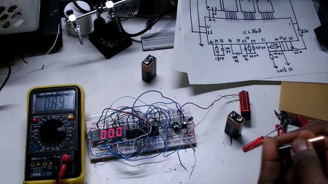 Digital Voltmeter Using Icl7107