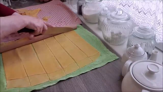 Как я делаю храню лапшу и сочни для бешпармака!Подробно все о Лапше!Домашняя еда Кухня Рецепты смотреть онлайн