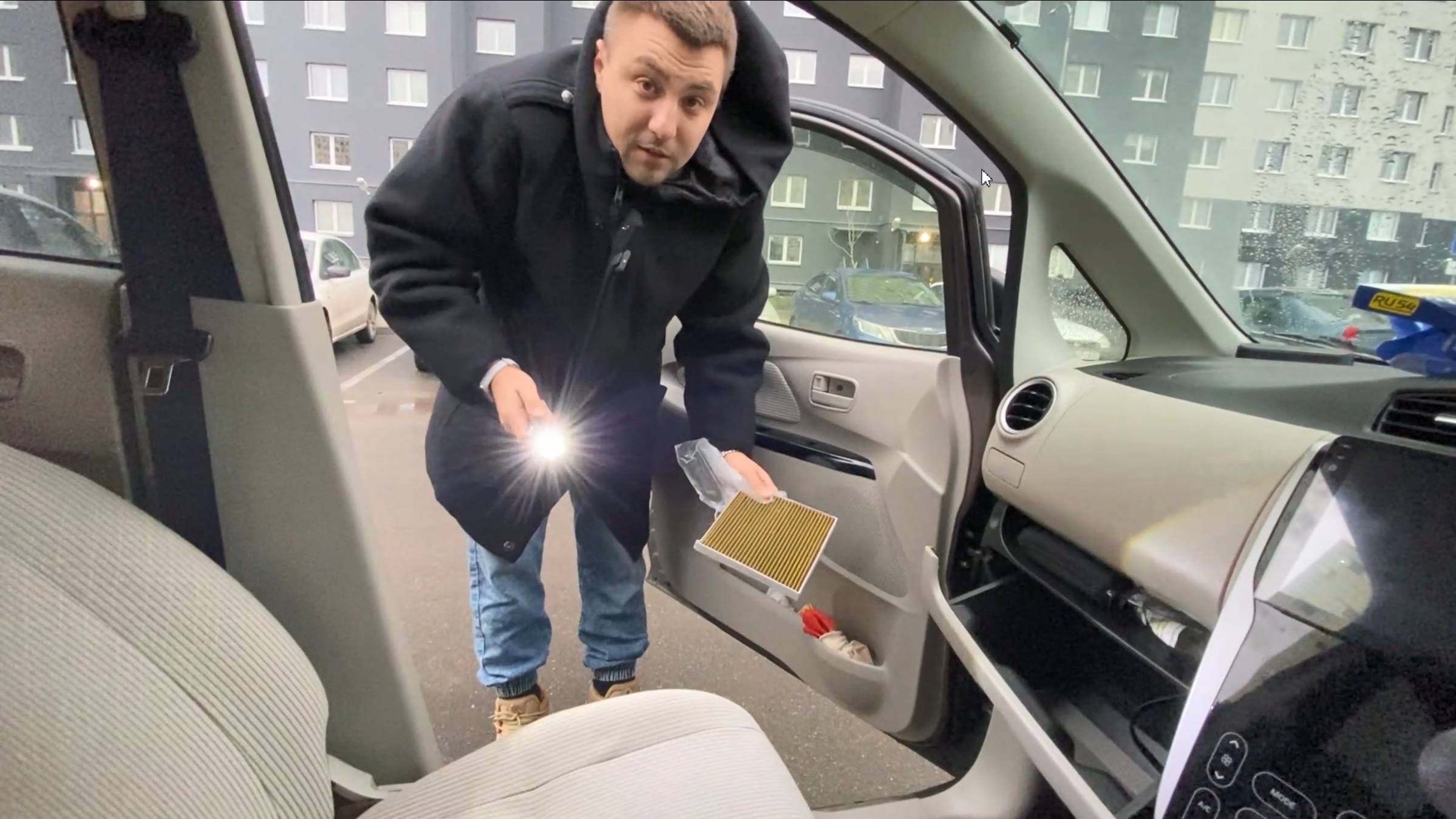 Замена салонного фильтра Nissan Dayz, обзор фильтра RU54