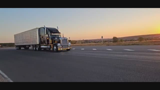 Freightliner classic ) Rifer Utility смотреть онлайн