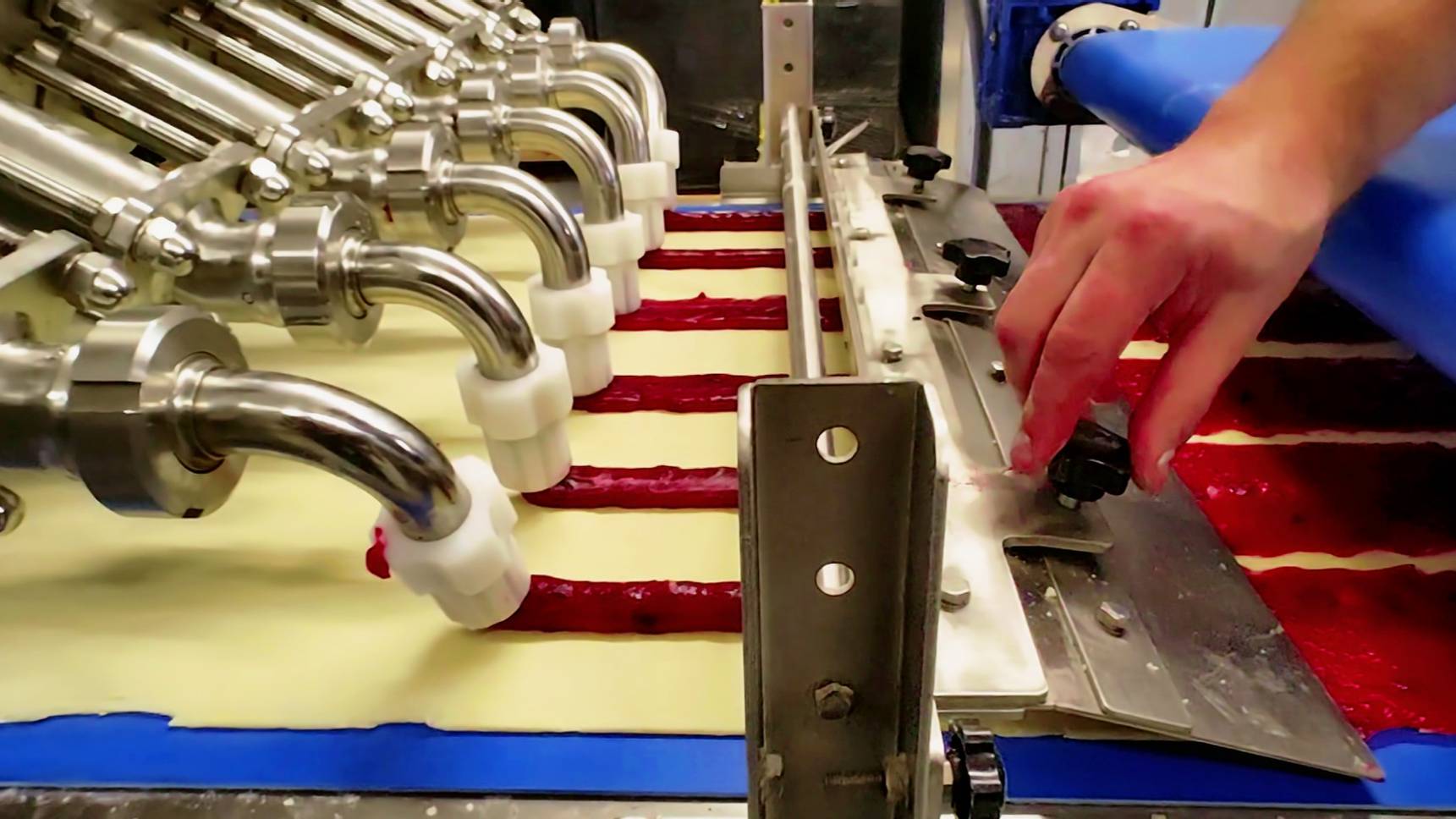 Тестируем дозатор начинки - сыр, вишня с дольками, капуста с грибами смотреть онлайн