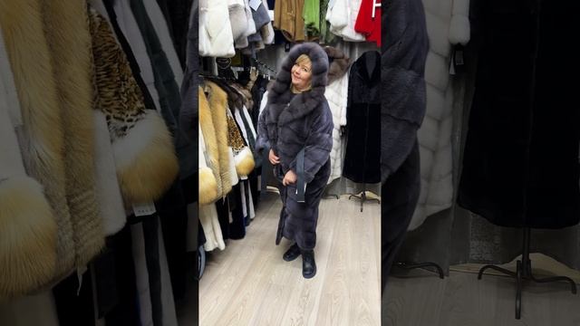 Кимоно графит с куницей на капюшоне смотреть онлайн