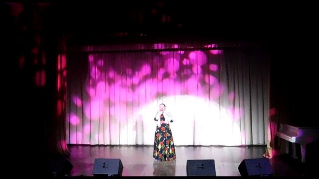 "Отчего склонились ивушки?"