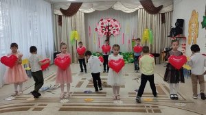 Танец с "Сердечками" на песню Мама