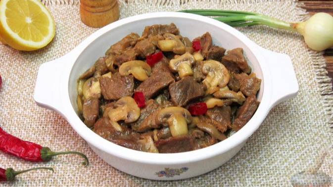 Гуляш по-новому. ГОВЯДИНА С ШАМПИНЬОНАМИ В СОЕВОМ СОУСЕ смотреть онлайн