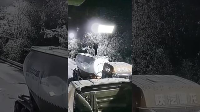 Открыл люк смотреть онлайн