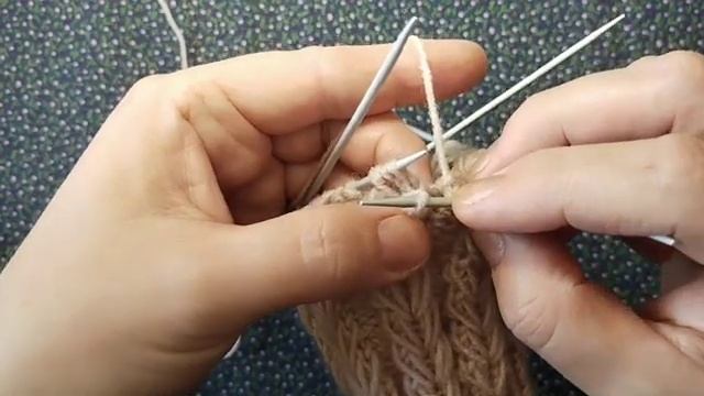 Всего 4 ряда, и у Вас шикарные носочки. Простой, объемный узор. Колосок. [get-save.com] смотреть онлайн