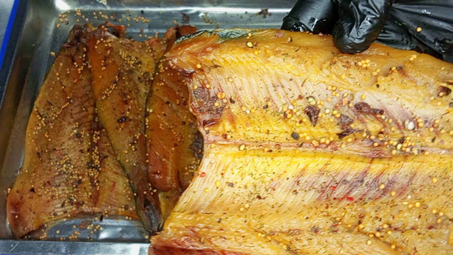 СЕЛЬДЬ ХОЛОДНОГО КОПЧЕНИЯ В СПЕЦИЯХ #boosty смотреть онлайн