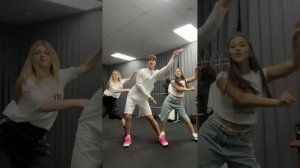 Y2meta.app-Женя Лизогуб, Лера Симка и Милана Некрасова.mp4