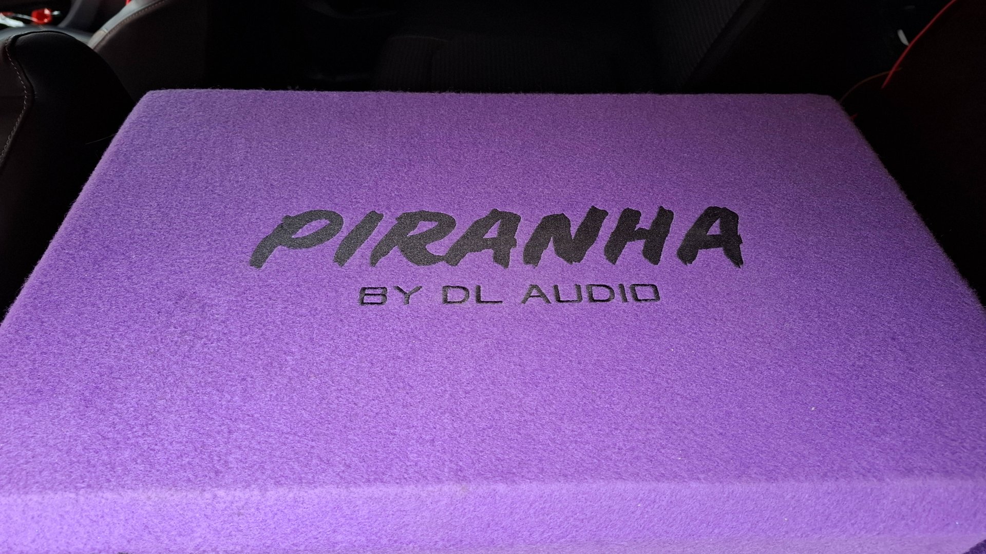 Piranha 12A Purple смотреть онлайн