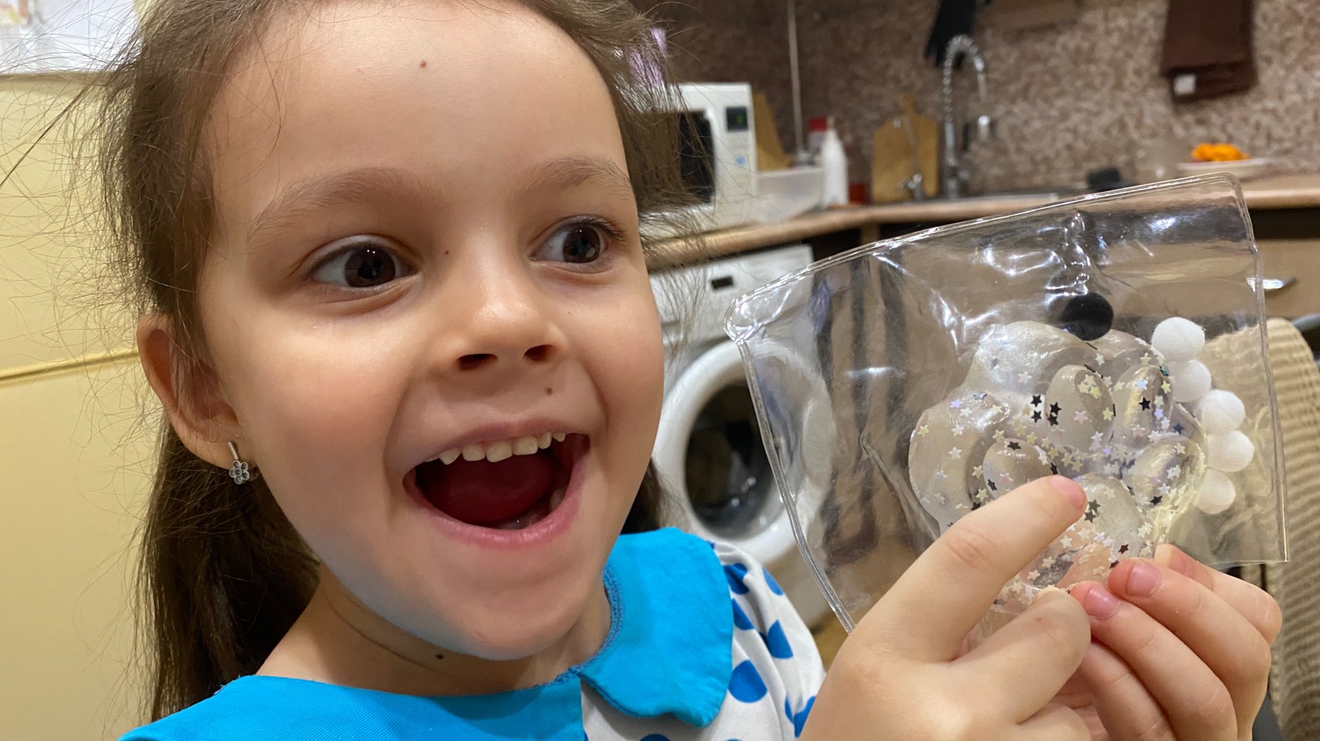 Кошачья сквиш-лапка. Сапоги с шипами на зиму смотреть онлайн