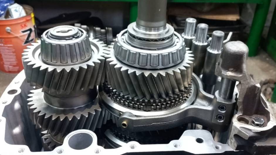 Переделка кпп zf 16s 181 на скорость с 1 на 0.81. замена редукторов на камазе 6520 смотреть онлайн