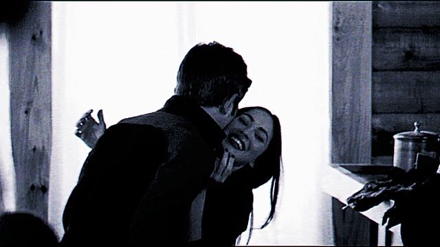 Ты во мне аккордами, больше минорными в миг разойдёшься по венам крича💖 смотреть онлайн