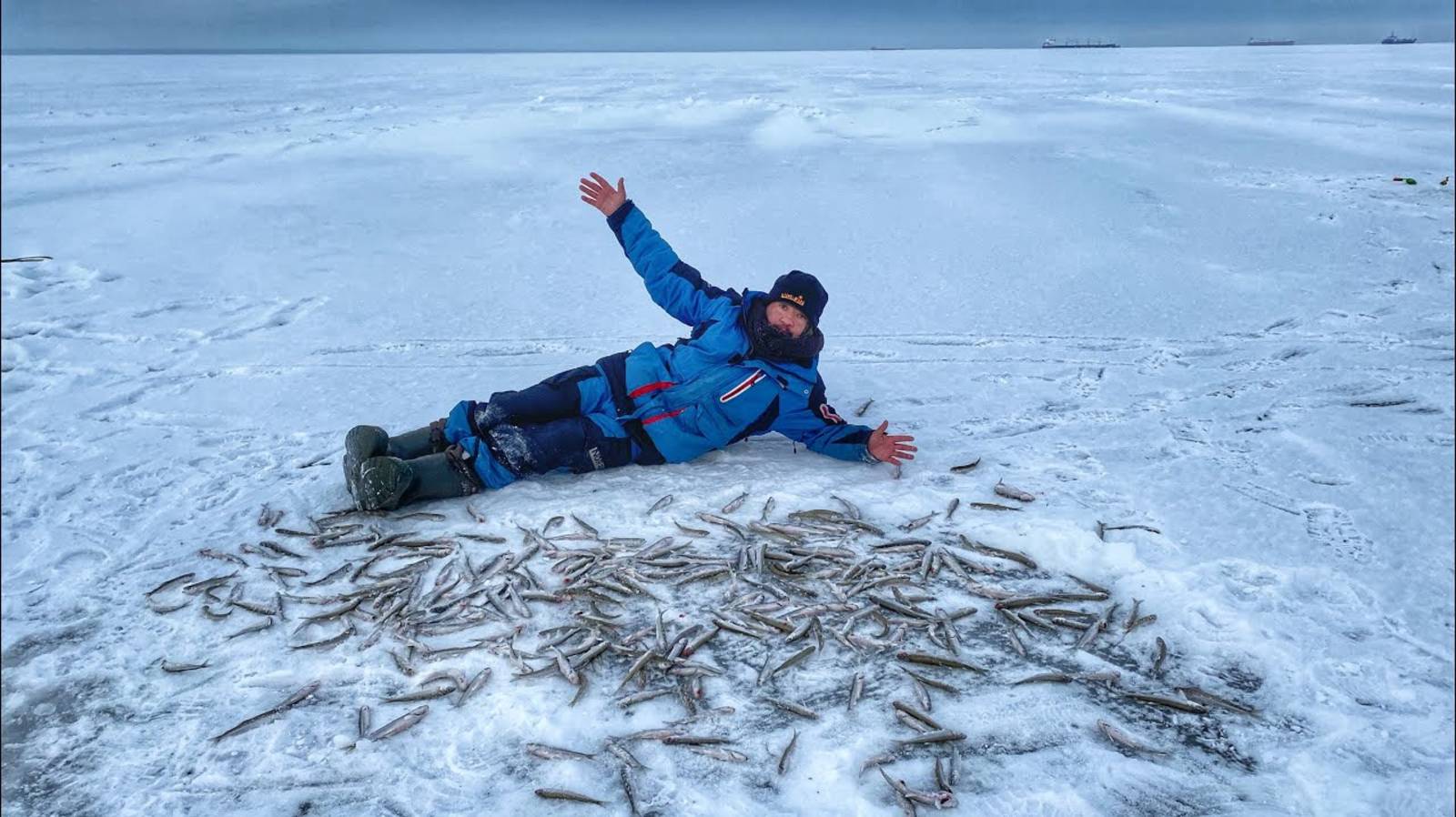 ПОЙМАЛ МНОГО КРУПНОЙ КОРЮШКИ НА ФИНСКОМ ЗАЛИВЕ | ЛУЧШАЯ РЫБАЛКА НА КОРЮШКУ ЖИЗНИ | КОРЮШКА 2021 смотреть онлайн
