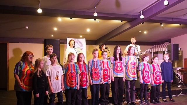 Ветер - Сергей и Елена Светловы, Арсений Агафонов, ансамбль Песенка