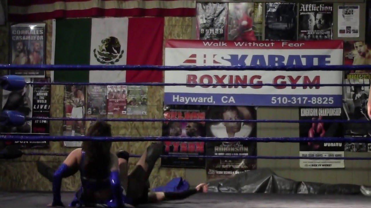 Arena Hayward - Hayward, CA 2/28/2016 Shotzi Blackheart vs. Samara смотреть онлайн