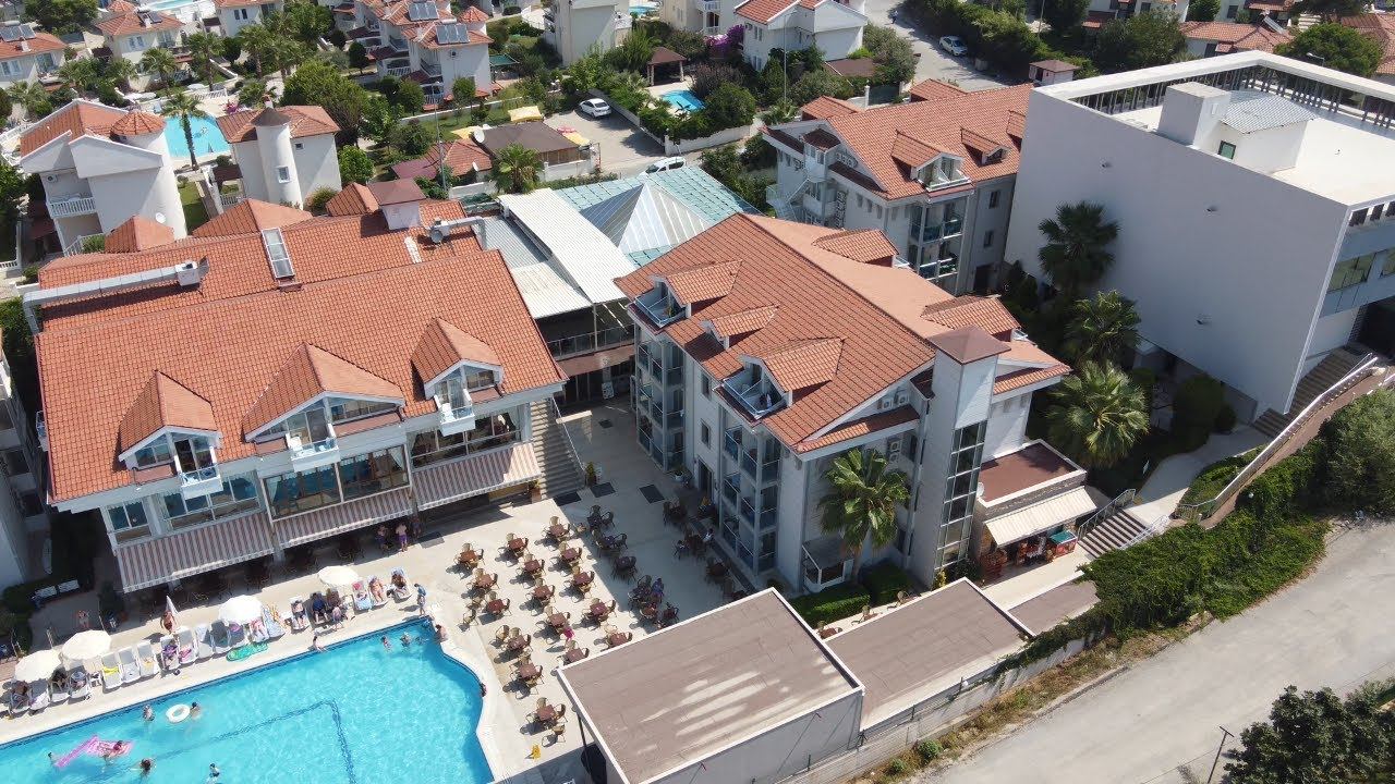 AES CLUB HOTEL смотреть онлайн
