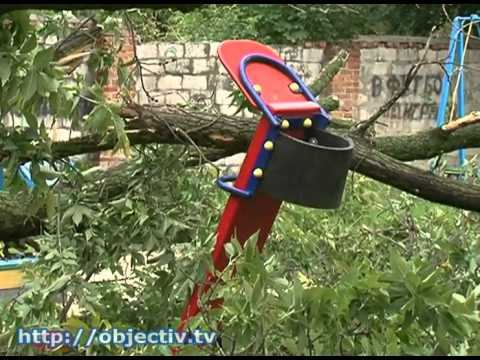 Последствия стихии восстанавливали весь день смотреть онлайн