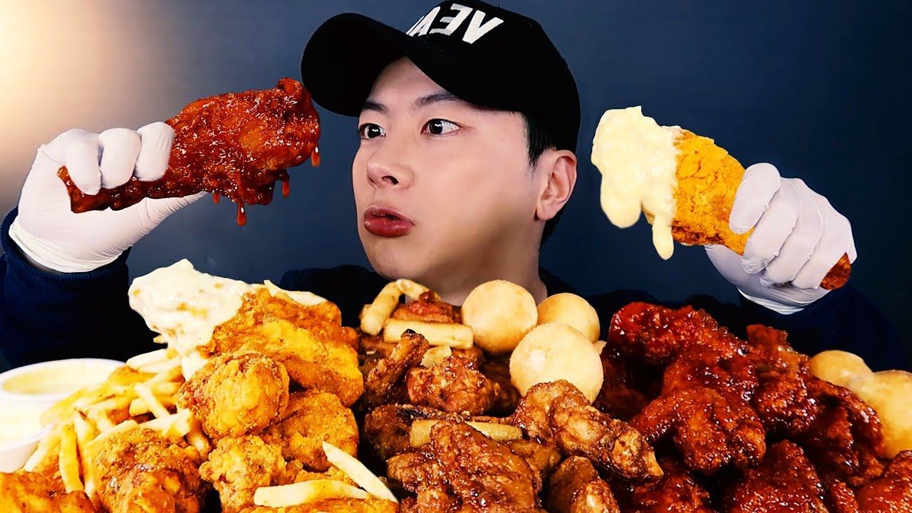 SUB)또래오래 매운핫양념 단짠윙봉 콘듀치킨 리얼사운드 먹방ASMR FRIED CHICKEN MUKBANG チキン ayam goreng gà rán ไก่ทอดEATING SHO смотреть онлайн