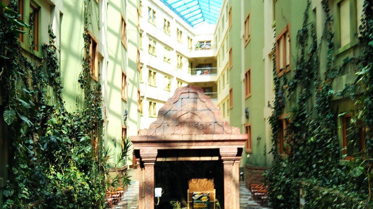 Hotel Babylon, tobogány a venkovní terasa 🌊 смотреть онлайн