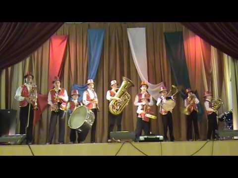 Оркестр детей Самой музыкальной семьи Алексеевых1