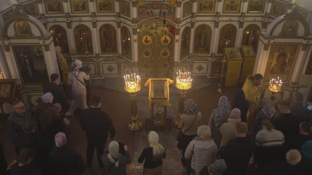 Запись трансляции 24 ноября 8:40. Часы. Литургия смотреть онлайн