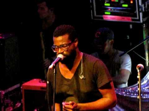 Tv on the Radio- Family Tree смотреть онлайн