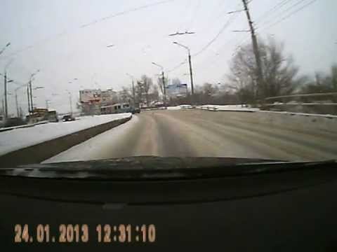 1й ж/у пожарка протаранила 8 авто саратов.AVI смотреть онлайн