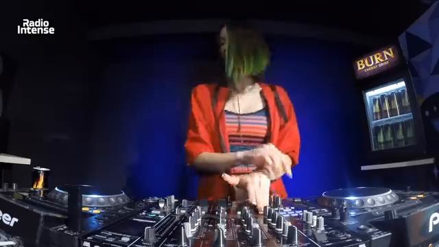 @djmissmonique - Live @ Radio Intense 17.04.2019) __ Progressive Music смотреть онлайн