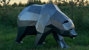 Сборка большого полигонального медведя из металла
