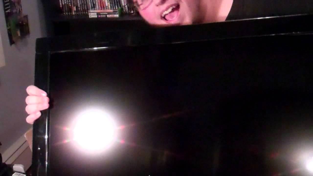 Vizio HD & 3D 32 Inch Television - Unboxing