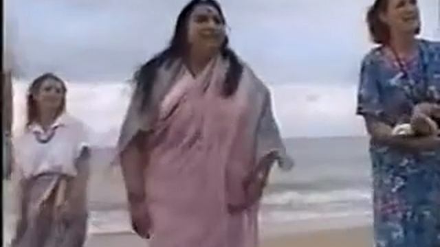 11-1990-0309 Посещение океана Шри Матаджи. Кэрнс, Квинсленд, Австралия