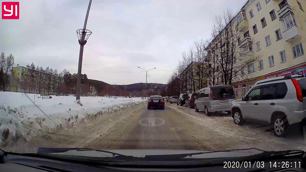 Видеорегистратор YI Smart Dash Camera HD | Беспроводное подключение Wi-Fi Угол обзора 165 градусов смотреть онлайн