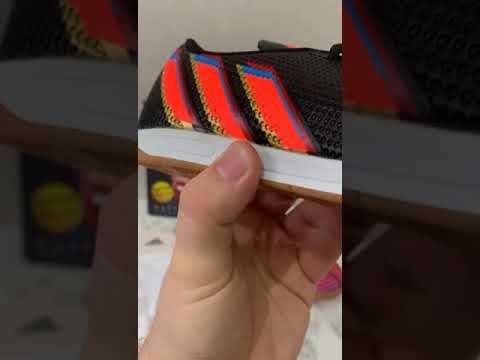 Футзалки Адидас Предатор 36-41 размеры, черно оранжевые, обзор модели смотреть онлайн