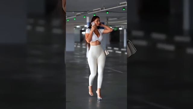 Gorgeous model in fancy tight pants street style fashion #fashion #style #outfit #shorts смотреть онлайн