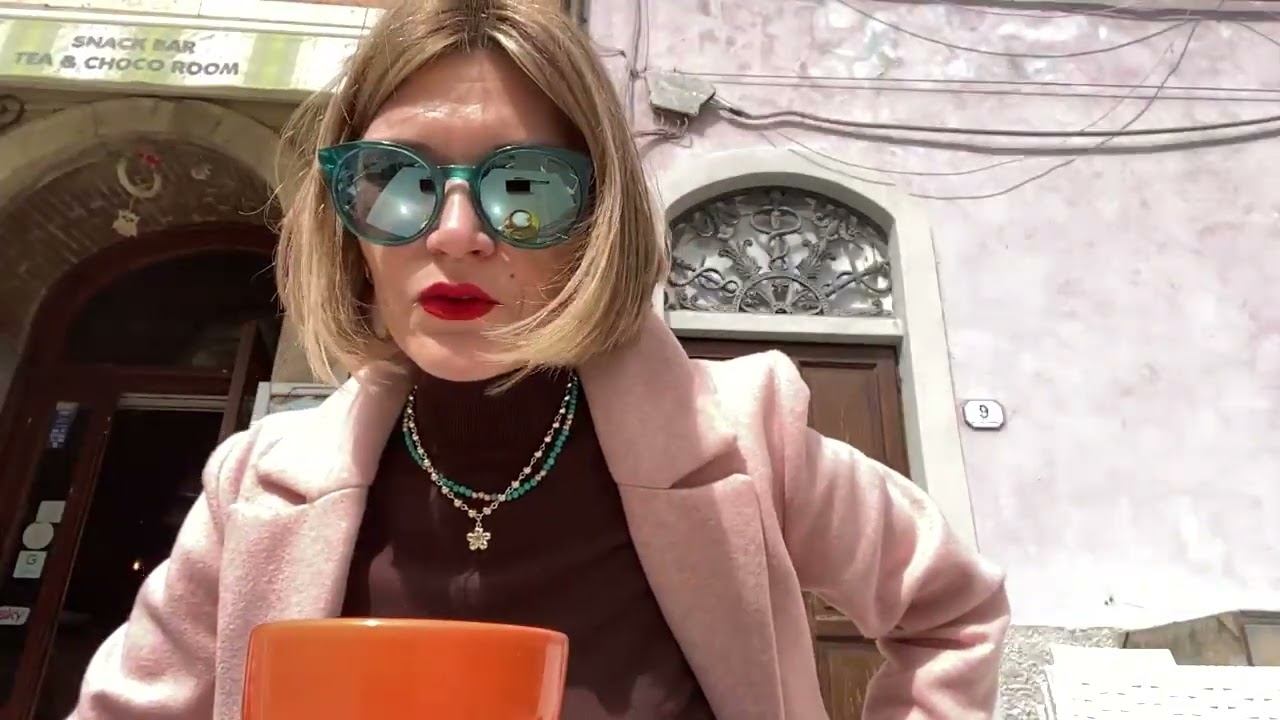 Яркий момент: Walking around Italy Part 1 смотреть онлайн