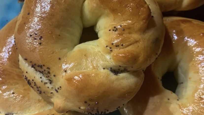 Булочки с маком и изюмом смотреть онлайн