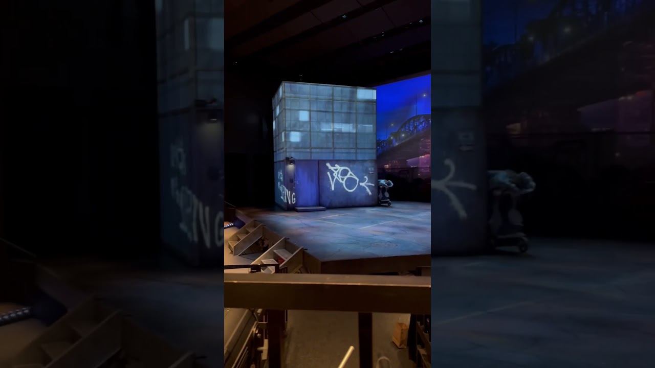 Romeo and Juliet set. Angus Bowmer Theatre. Oregon Shakespeare Festival. Ashland, Oregon.? смотреть онлайн