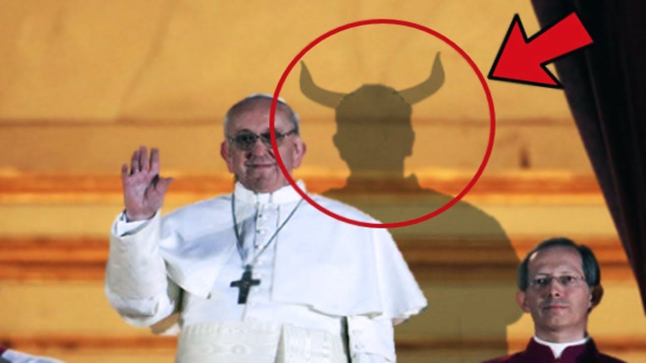 Mysterious Things Caught On Camera In Church смотреть онлайн