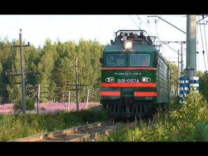 ВЛ11-097/153 Б с грузовым поездом