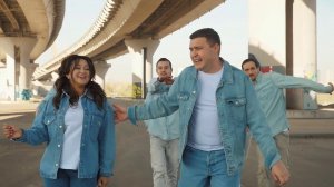 Алсу Азат Фазлыевлар-Яшик яратып.(2021)