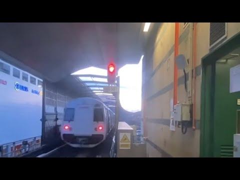 SMRT Kawasaki Heavy Industries CSR Qingdao Sifang C151B 639/640 City Hall To Raffles Place