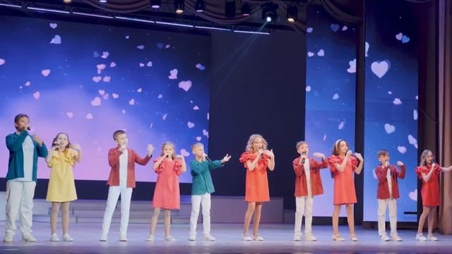 Спасибо мамы! Концерт в ДК, 22.11.24 смотреть онлайн
