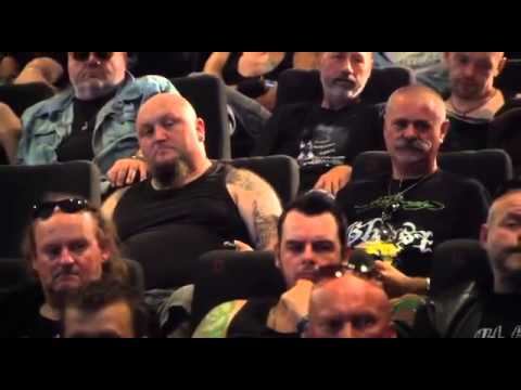 Тест на стойкость Carlsberg stunts with bikers in cinema смотреть онлайн