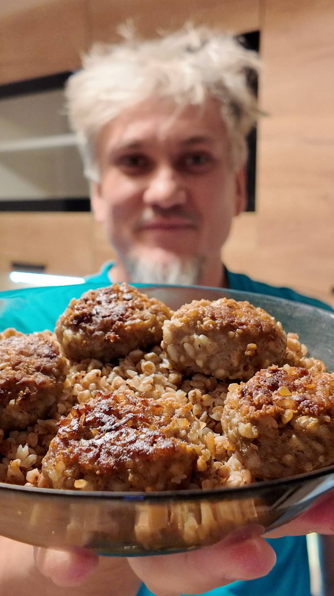 Обед за 25 рублей. Выжить в России на МРОТ смотреть онлайн